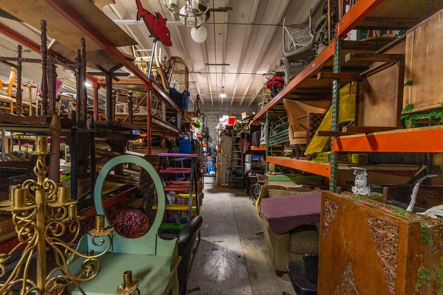 More Photos Of 2169 10th St, Sarasota Warehouse For Sale