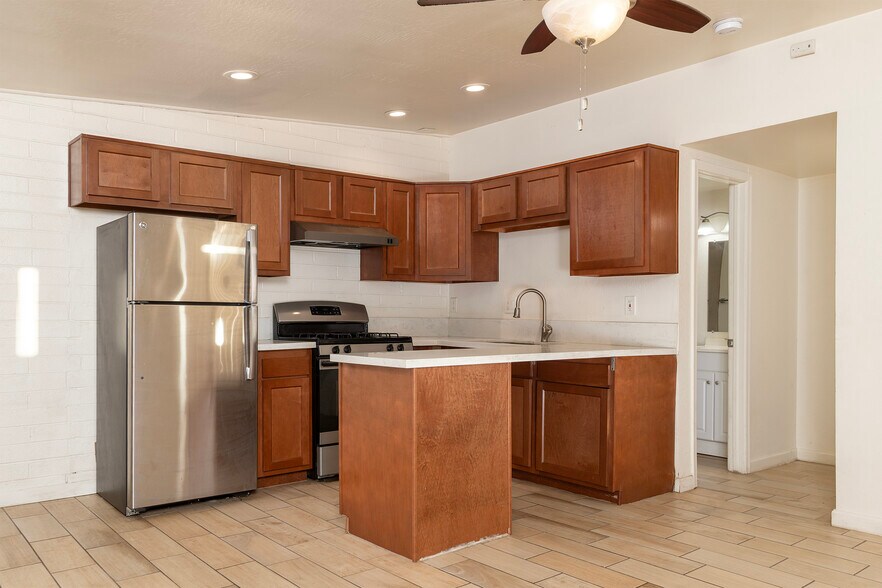 More Photos Of 1002 S Mariana St, Tempe Apartments For Sale