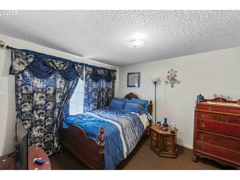More Photos Of 1900 Monroe St, North Bend Apartments For Sale