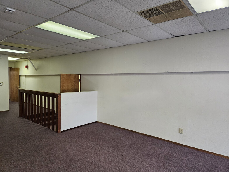 More Photos Of 142 N 9th St, Modesto Office For Lease