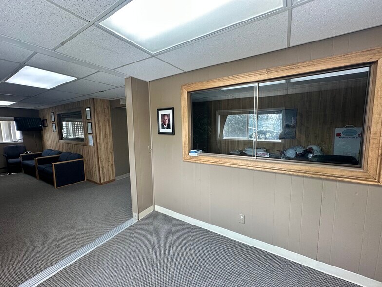 More Photos Of 2450 S 32nd St, Billings Warehouse For Sale
