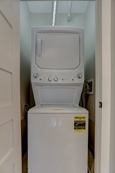 More Photos Of 218 W Main St, Urbana Office For Sale