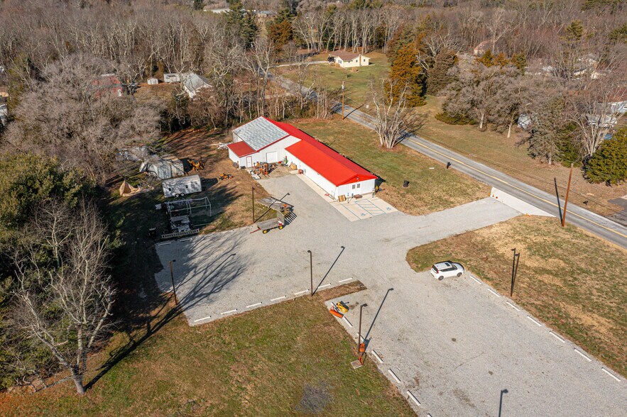More Photos Of 461 Three Bridge Rd, Newfield Industrial For Sale
