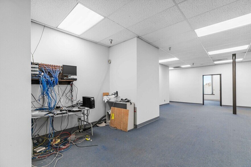 More Photos Of 9036 Winnetka Ave, Northridge Loft Creative Space For Lease