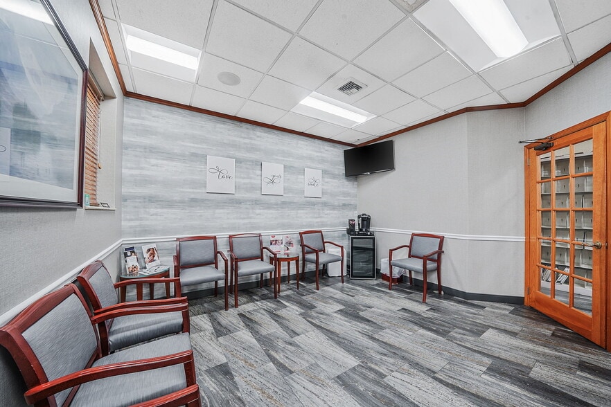 More Photos Of 203 Rockaway Ave, Valley Stream Office For Sale