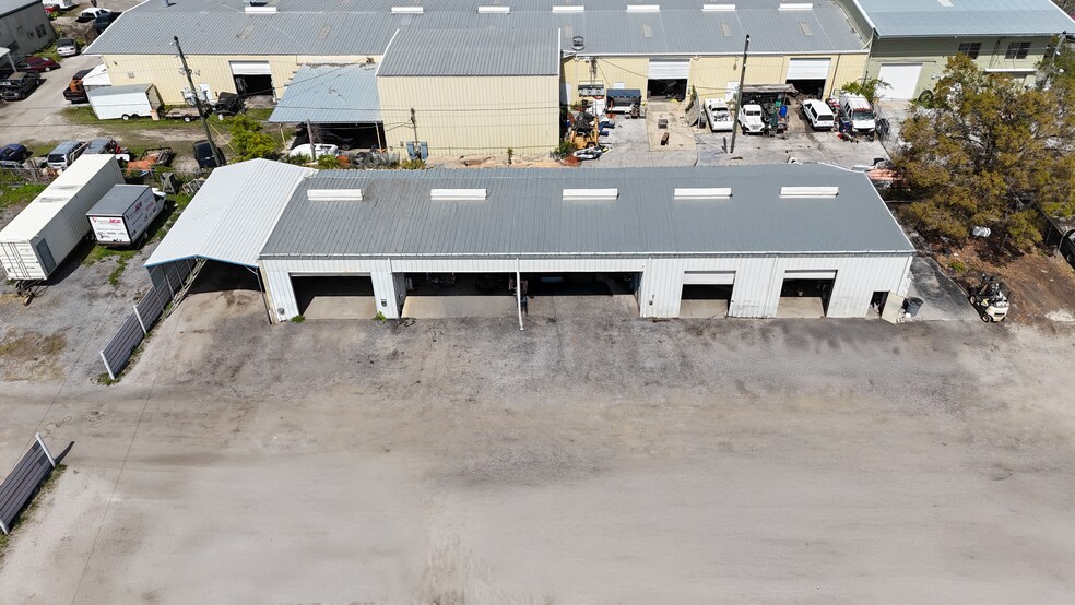 More Photos Of 12895 Automobile Blvd, Clearwater Warehouse For Lease