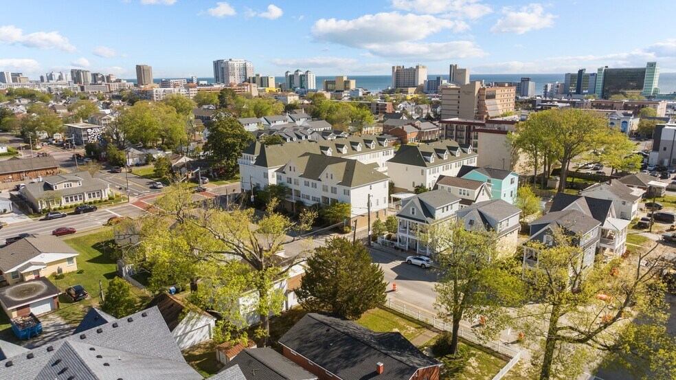 More Photos Of 2007 Baltic Ave, Virginia Beach Apartments For Sale
