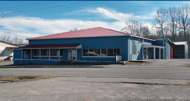 Primary Photo Of 443 E Broad St, Smithville Storefront For Lease