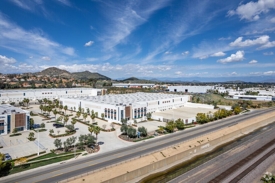 More Photos Of 2565 Sampson Ave, Corona Unknown For Lease