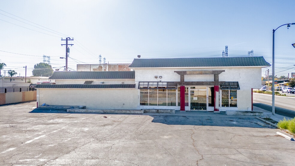 More Photos Of 17800-17812 Bellflower Blvd, Bellflower Restaurant For Lease