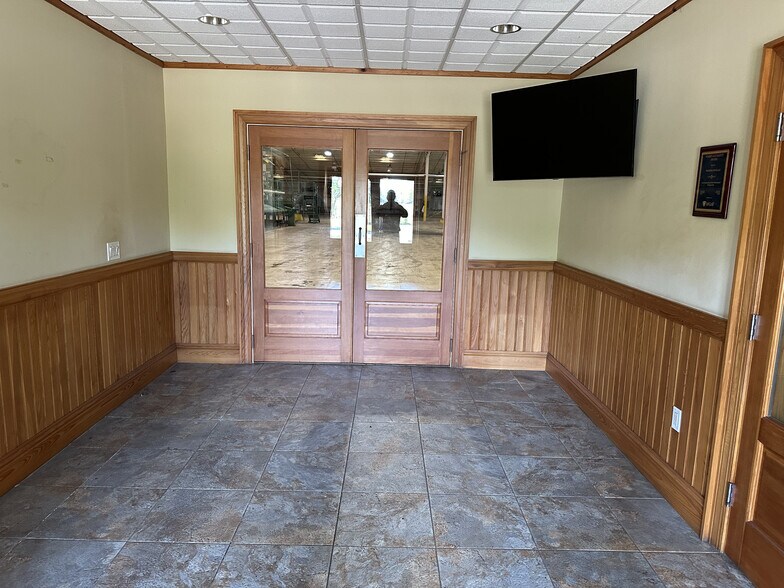 More Photos Of 625 66th Ave SW, Vero Beach Manufacturing For Sale