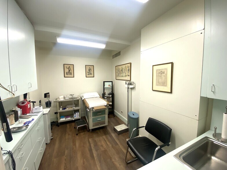 More Photos Of 1158 Fifth Ave, New York Coworking Space