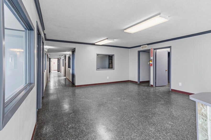 More Photos Of 6719 E Highway 332, Freeport Industrial For Sale