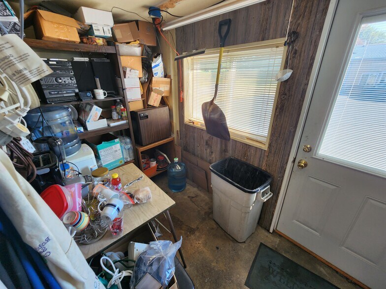 More Photos Of 1303 E Main St, Robinson Storefront Retail Office For Sale