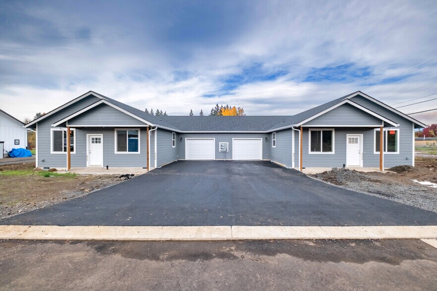 Primary Photo Of 1230 49th Ave, Sweet Home Multifamily For Sale