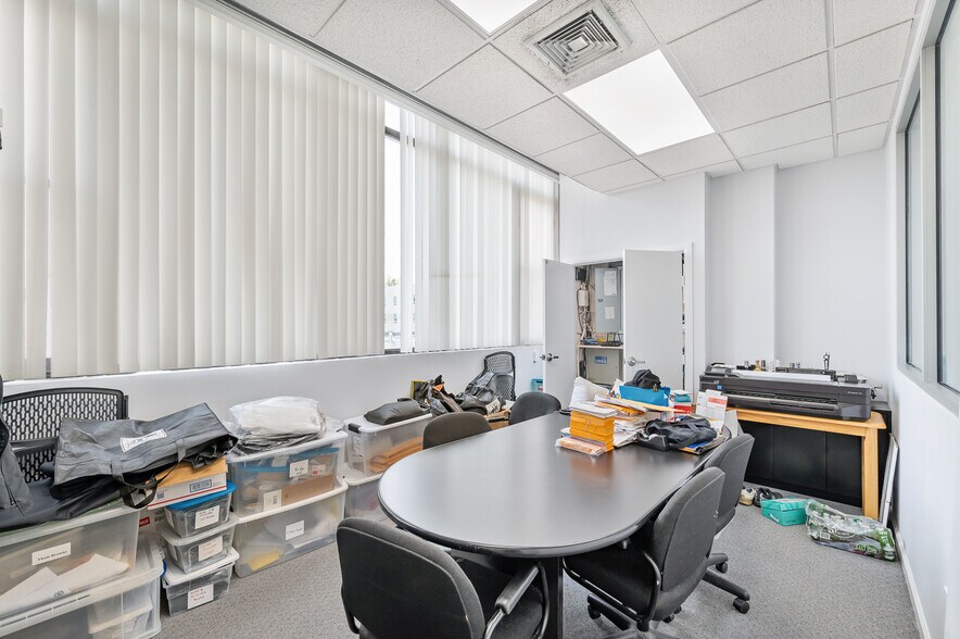 More Photos Of 2529 49th St, Astoria Manufacturing For Sale