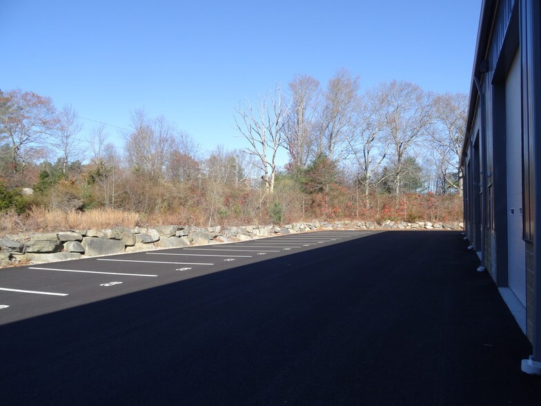 More Photos Of 345-355 Compass Cir, North Kingstown Warehouse For Sale