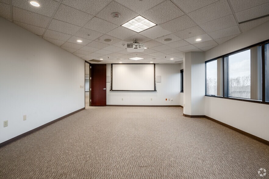 More Photos Of 3100 Smoketree Ct, Raleigh Office For Lease