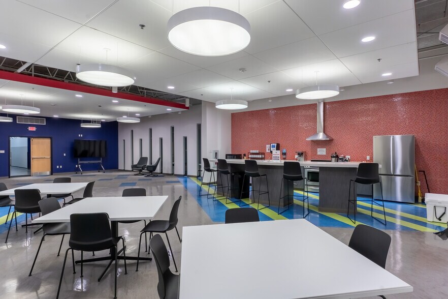 More Photos Of 1230 Macklind Ave, Saint Louis Coworking Space