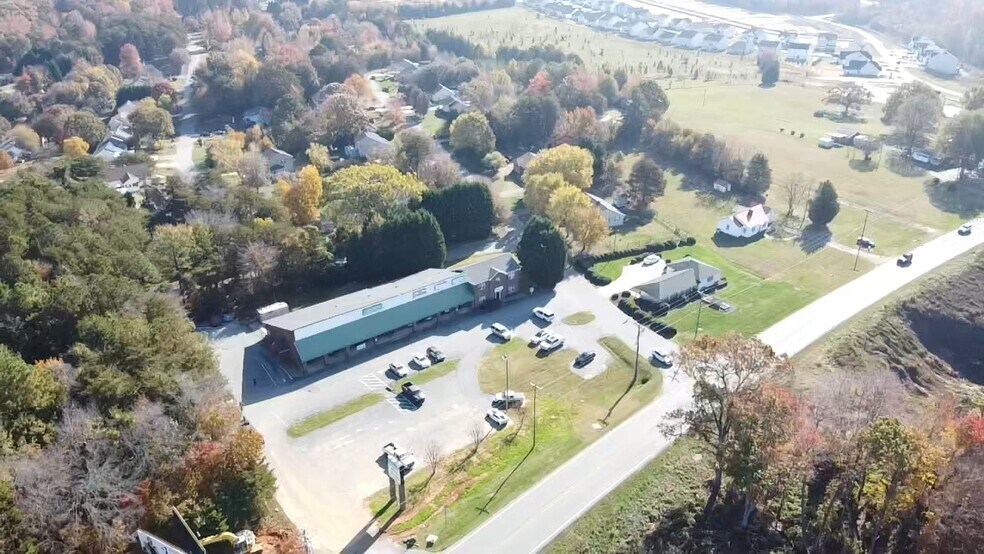 More Photos Of 2790 N NC 16 Business Hwy, Denver General Retail For Lease