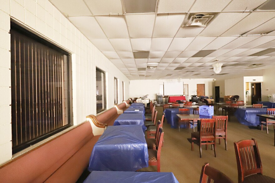 More Photos Of 5165 M L King Ave, Flint Religious Facility For Sale