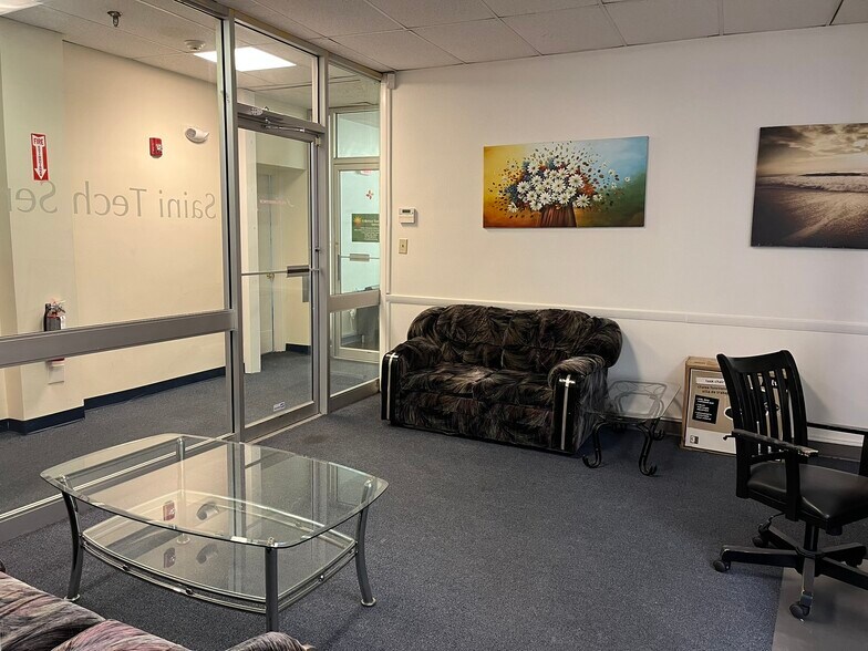 More Photos Of 14 Dartmouth St, Malden Office For Lease