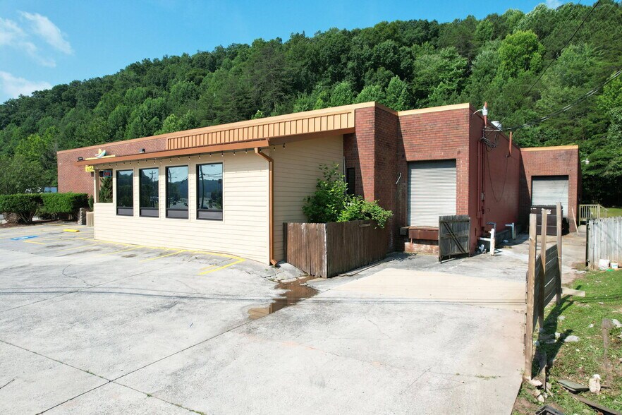 More Photos Of 2311 Chattanooga Rd, Dalton Freestanding For Sale