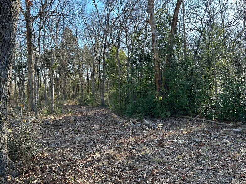 More Photos Of 2003 E US Highway 84, Palestine Office For Sale