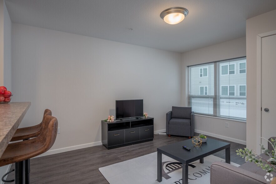 More Photos Of 2300 Hastings Ave, Newport Apartments For Lease