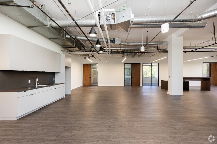 More Photos Of 30851 Agoura Rd, Agoura Hills Loft Creative Space For Lease