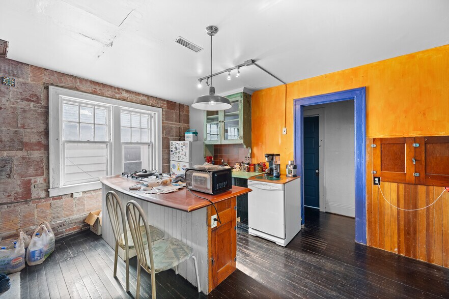 More Photos Of 212-220 Grant St, Buffalo Apartments For Lease