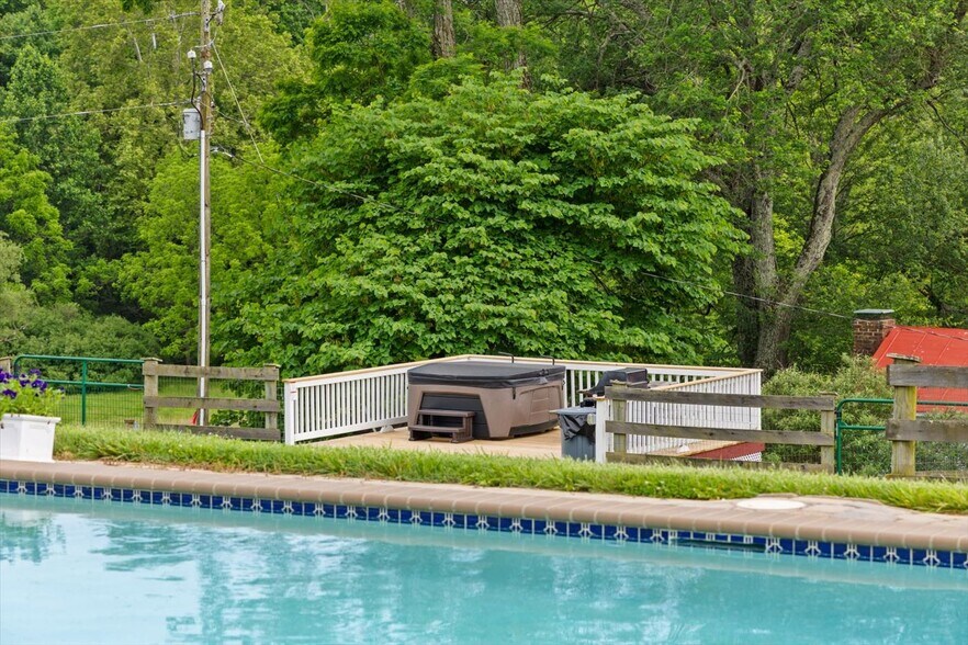 More Photos Of 1830 Thrift Rd, Madison Winery Vineyard For Sale