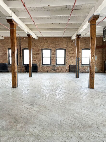 More Photos Of 2201 S Halsted St, Chicago Loft Creative Space For Lease