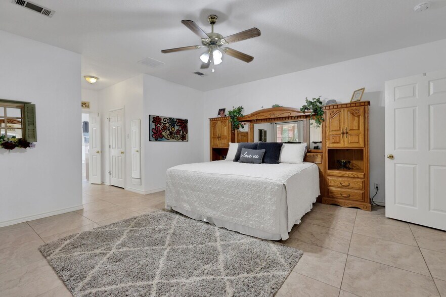More Photos Of 24055 Briar Thicket Dr, Porter Land For Sale