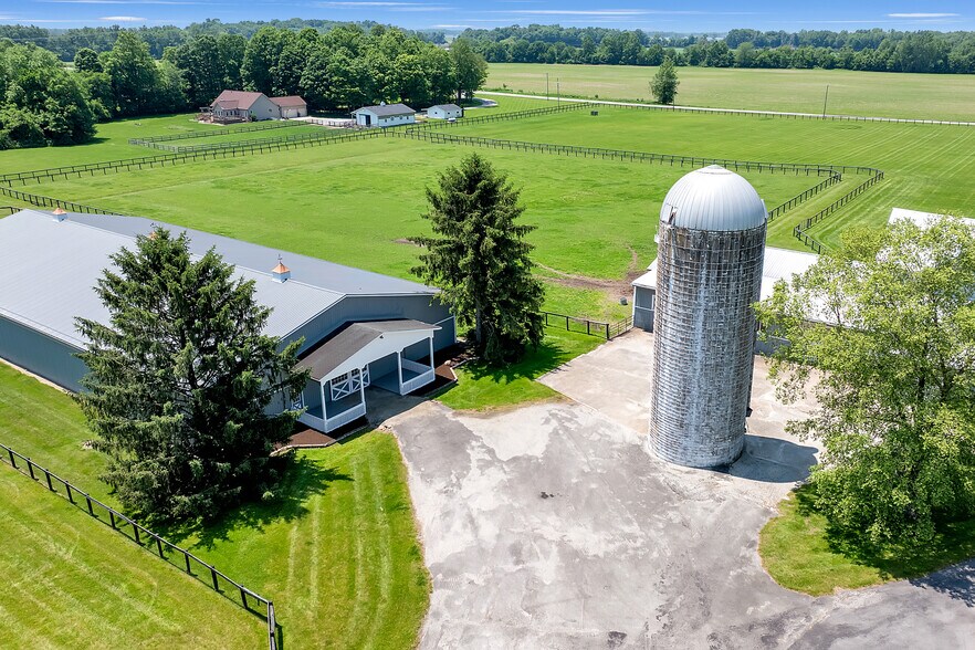 More Photos Of 15228 Croton Rd, Centerburg Specialty For Sale