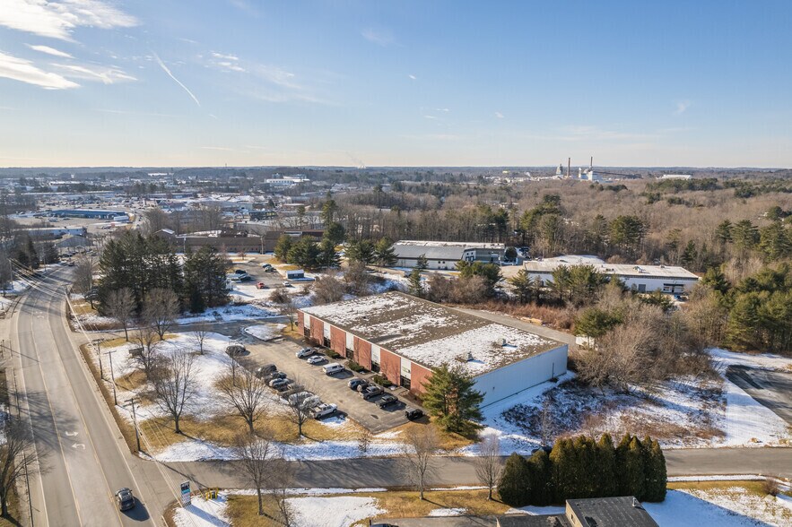 More Photos Of 460 Riverside St, Portland Light Distribution For Lease