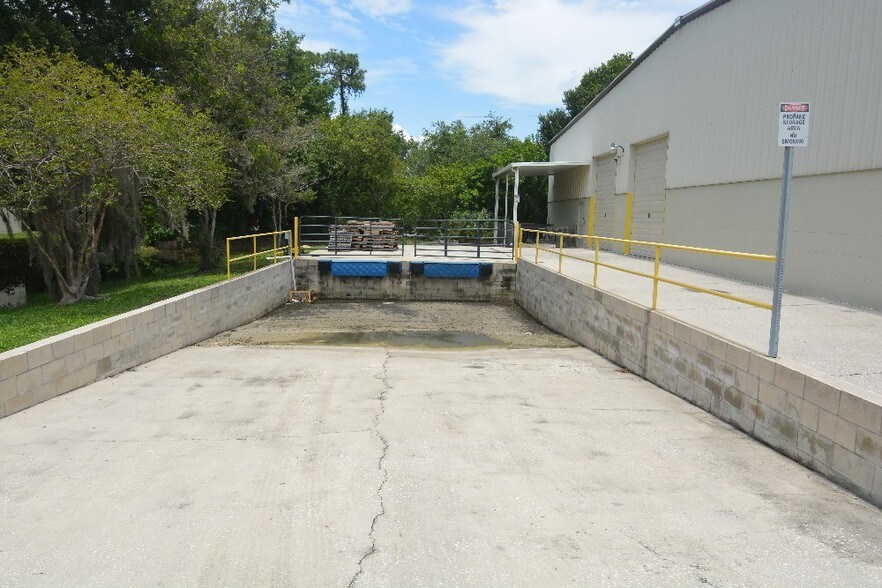 More Photos Of 13770 Automobile Blvd, Clearwater Distribution For Lease