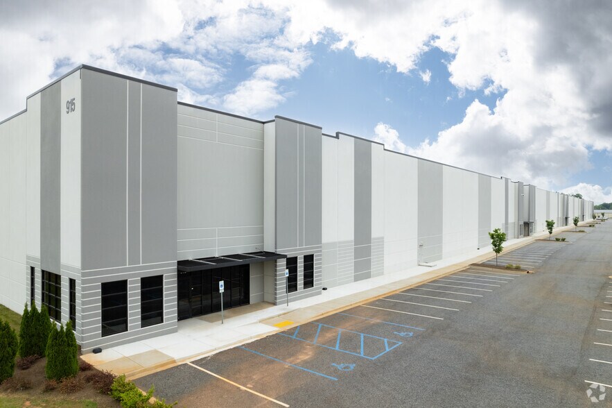 More Photos Of 915 Victor Hill Rd, Greer Warehouse For Sale