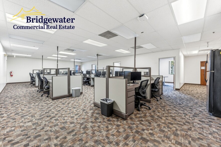 More Photos Of 630 Brooker Creek Blvd, Oldsmar Service For Sale