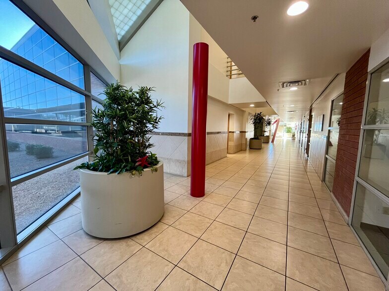 More Photos Of 7320 E Butherus Dr, Scottsdale Office For Lease