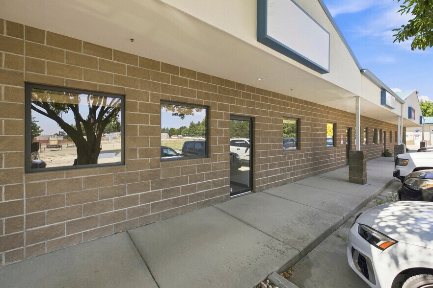 Primary Photo Of 449-477 Denver Ave, Loveland Light Distribution For Lease
