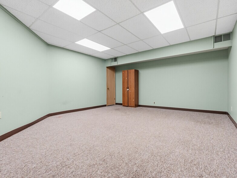More Photos Of 1 N Main St, Rice Lake Specialty For Sale