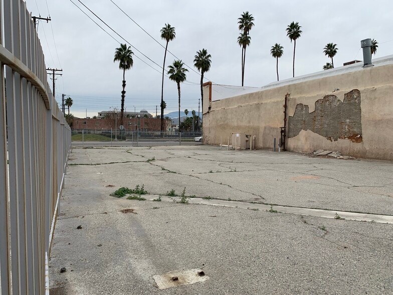 More Photos Of 3800 Commerce St, Riverside Land For Sale