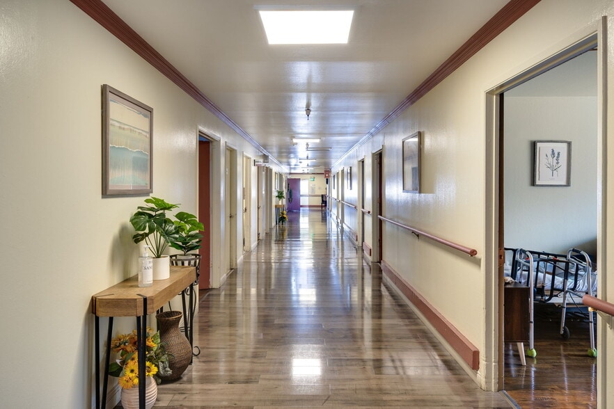 More Photos Of 18905 Standish Ave, Hayward Assisted Living For Sale