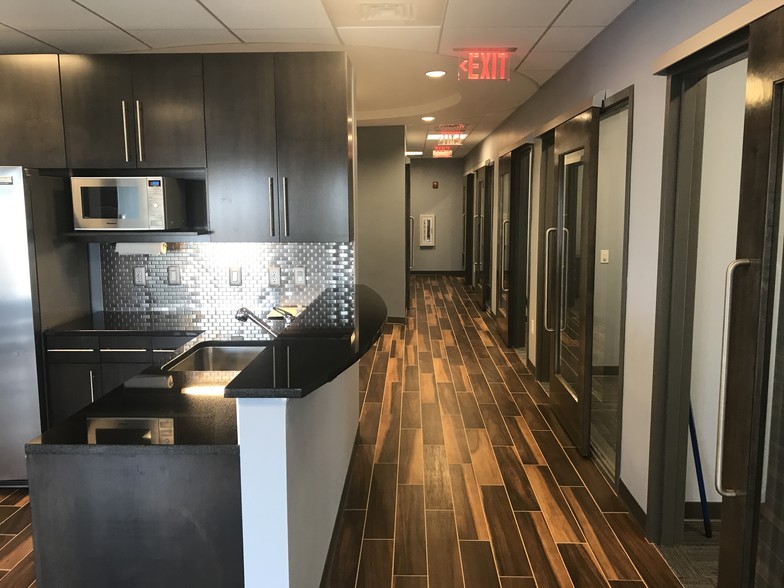 170 Meeting St, Charleston, SC 29401 Coworking Space