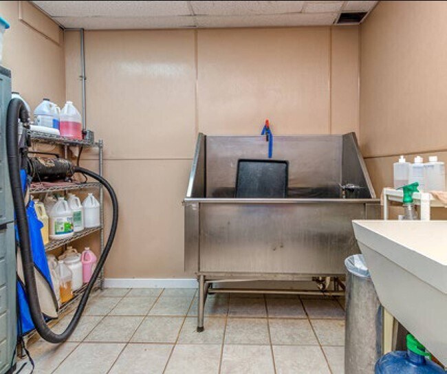 More Photos Of 116 Massey St, Fort Mill Flex For Sale