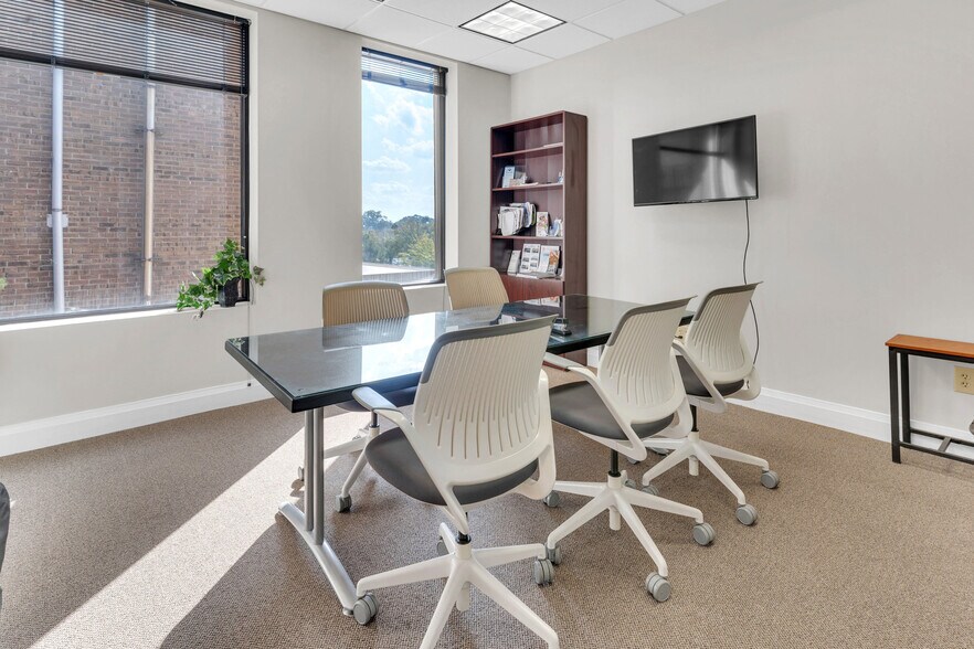 More Photos Of 111 Sunset Ave, Asheboro Office Residential For Sale