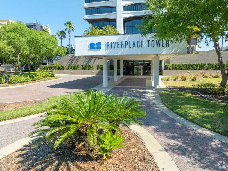 More Photos Of 1301 Riverplace Blvd, Jacksonville Office For Lease