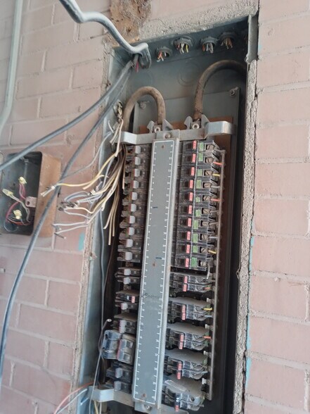 More Photos Of 774 US Highway 80 East, Abilene Hotel For Sale