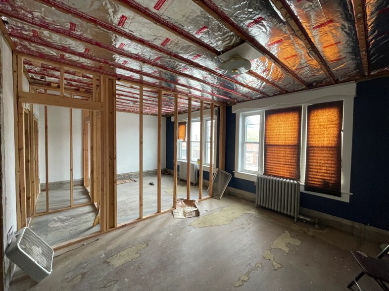 More Photos Of 23 N Bridge St, Saint Anthony Storefront Retail Residential For Sale